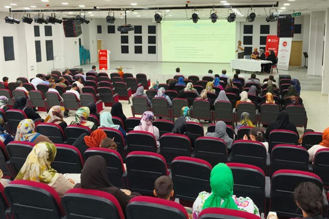 Adıyaman'da "Koruyucu Aile" paneli düzenlendi