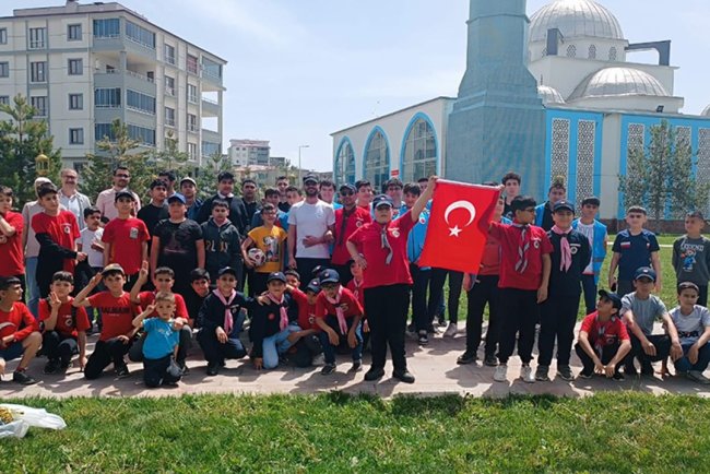 Elbistan'da "İyilik Meşalesi" gençlerde