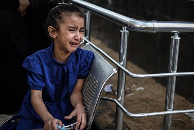 İşgalcilerin sabah saatlerinden bu yana Gazze'ye düzenlediği saldırılarda 29 Filistinli şehit oldu