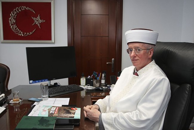 İskeçe Seçilmiş Müftüsü Trampa'dan Hazreti Muhammed'in karikatürünü yayımlayan dergiye tepki