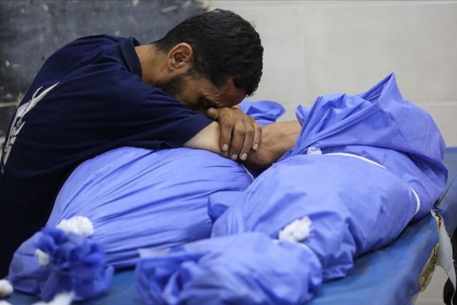 İşgalcilerin Gazze'ye düzenlediği saldırılarda en az 60 Filistinli şehit oldu