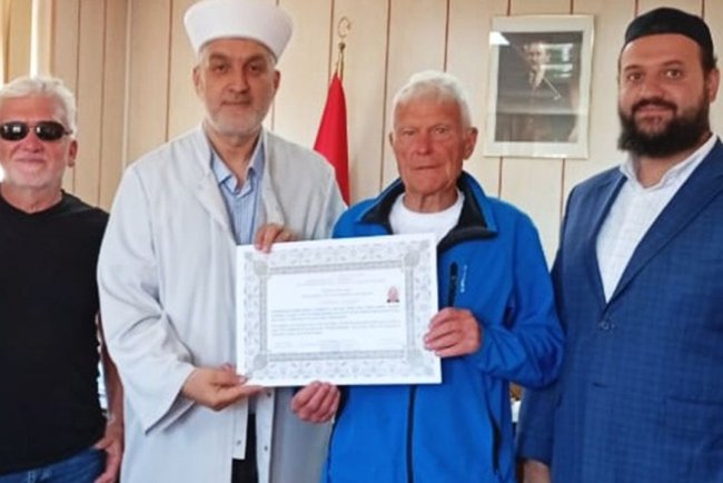 82 yaşındaki Alman Sivrihisar'da Müslüman oldu