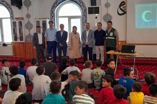 Çorum'da Kur'an kursu öğrencileri bağımlılık hakkında bilgilendirildi