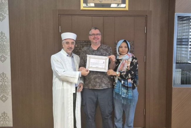 Evliliğe hazırlanan çift İstanbul’da Müslüman oldu