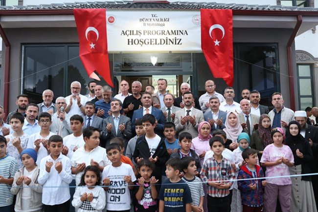 Düzce Çavuşlar Mahalle Camii dualarla açıldı