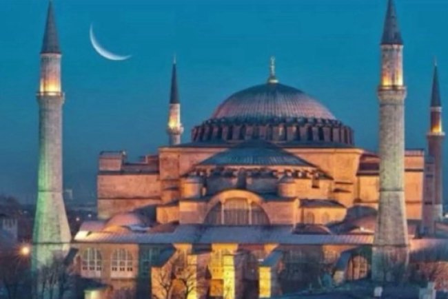 İstanbul'da sabah ezanı kaçta okunuyor? Diyanet İstanbul imsak vakti