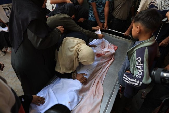 İşgalcilerin Gazze'de düzenlediği saldırılarda 12 kişi şehit oldu