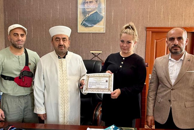 Hırvatistan Uyruklu Sabrina Müslüman oldu