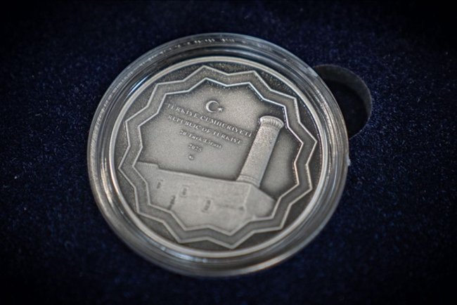 Darphane, Erzurum'daki tarihi Ulu Cami için hatıra parası bastı