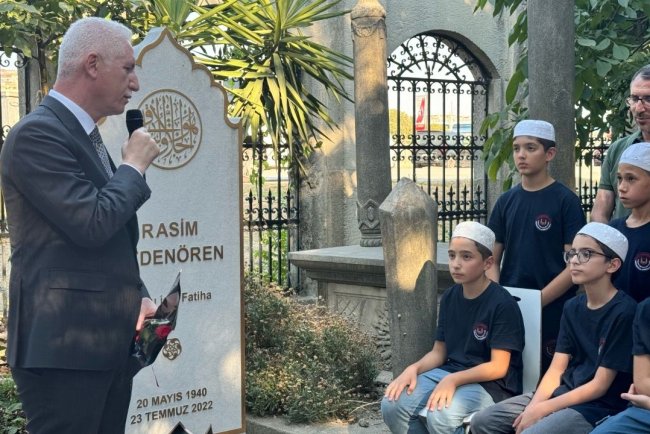 "Gül Yetiştiren Adam" Rasim Özdenören, vefatının 3. yılında kabri başında anıldı