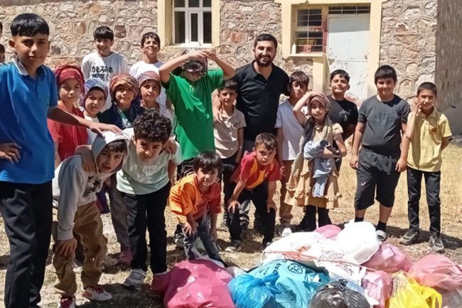 Çaldıran'daki öğrencilerden çevre duyarlılığı