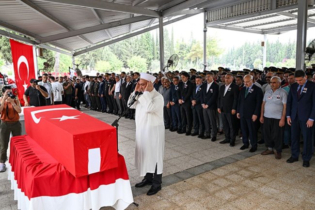 Şırnak'ta şehit olan uzman çavuşun cenazesi Adana'da defnedildi