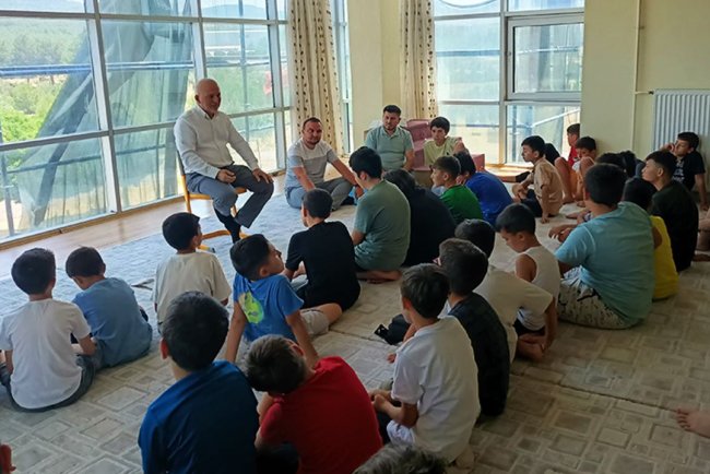 Yatılı yaz Kur’an kursu öğrencileri söyleşide buluştu