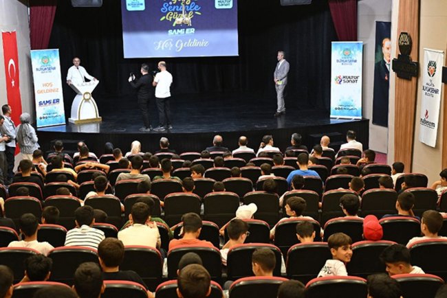 Hafızlar sinema etkinliğinde buluştu