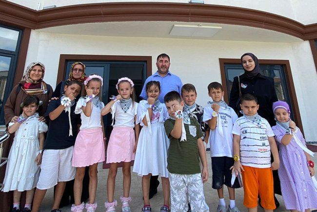 Arifiyeli minikler Filistin'e destek oldu