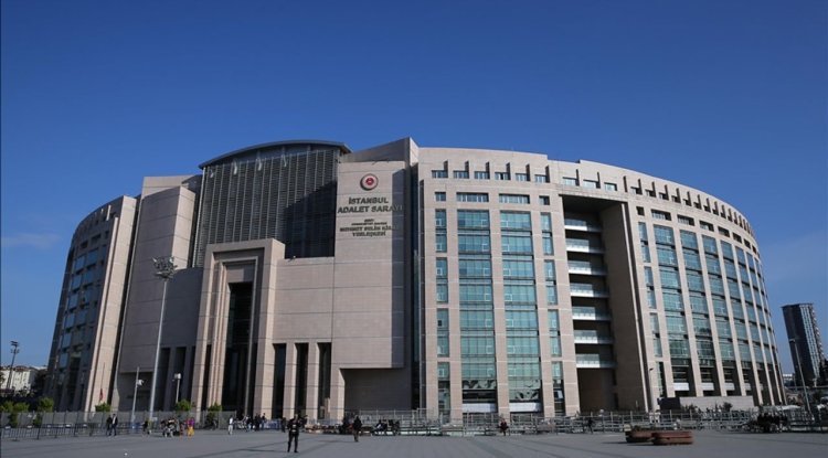 Hazreti Muhammed'in karikatürünü yayımlayan dergiye yönelik soruşturmada yakalanan 4 şüphelinin işlemleri sürüyor