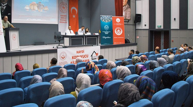 Karabük'te koruyucu ailenin önemi vurgulandı