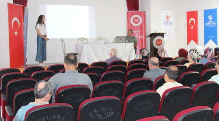 Muğla'da  "Bir Yetime Aile Olmak" paneli gerçekleşti