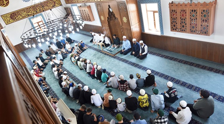 Bitlis'te hafız öğrenci, Kur'an-ı Kerim'i bir günde hatmetti