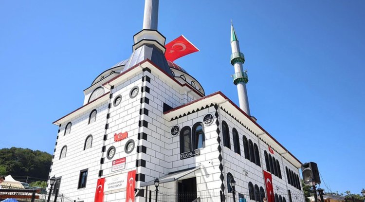 Kurtsuyu Köyü Camii dualarla açıldı