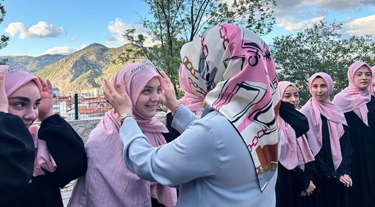 Amasya'da hafızlar taç giydi