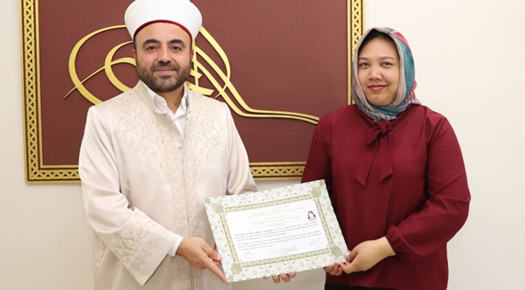 Endonezyalı Anggraeni, Sivas'ta Müslüman oldu