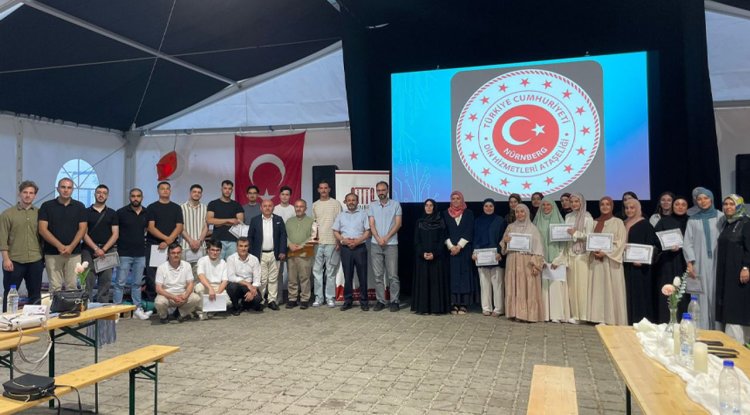 Nürnberg’de "Suffe İslami İlimler Eğitim Programı" mezunlarını verdi