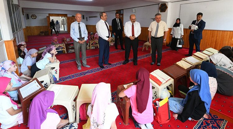 Vali Ustaoğlu, Yaz Kur'an Kursu öğrencileriyle buluştu