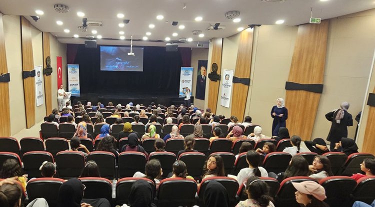 Yaz Kur'an Kursu öğrencileri sinema etkinliğinde buluştu
