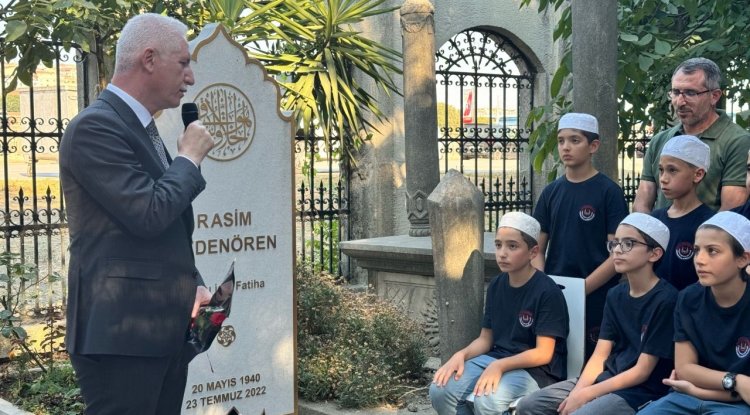 "Gül Yetiştiren Adam" Rasim Özdenören, vefatının 3. yılında kabri başında anıldı