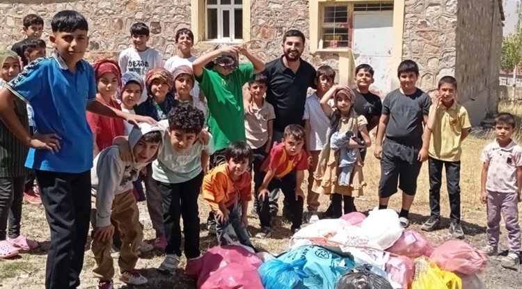 Çaldıran'daki öğrencilerden çevre duyarlılığı