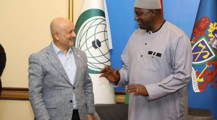 Gambiya Cumhurbaşkanı Barrow Müftü Işıldar'ı kabul etti