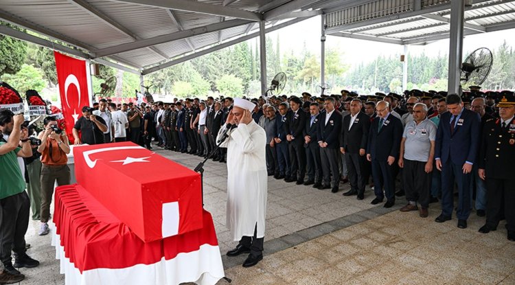 Şırnak'ta şehit olan uzman çavuşun cenazesi Adana'da defnedildi