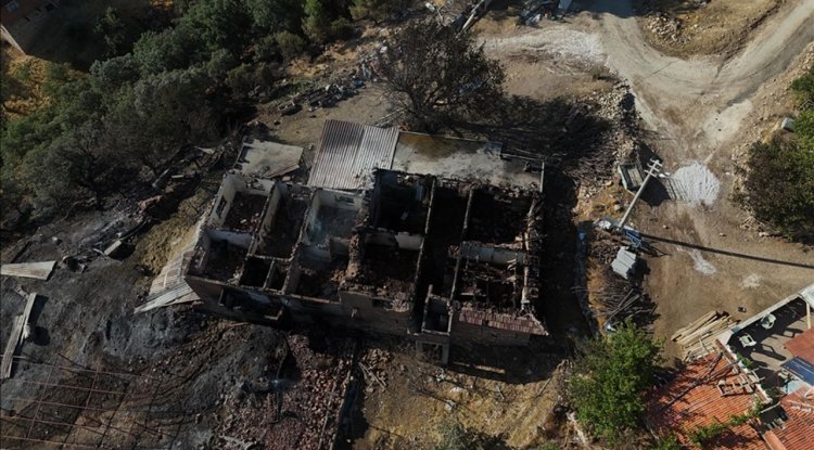 Bakan Yerlikaya: Son 2 ayda orman yangınlarında 13 ilde 407 konut, 17 iş yeri ve 96 ahır hasar aldı