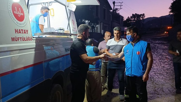 Hatay'da din görevlileri yangın bölgesinde