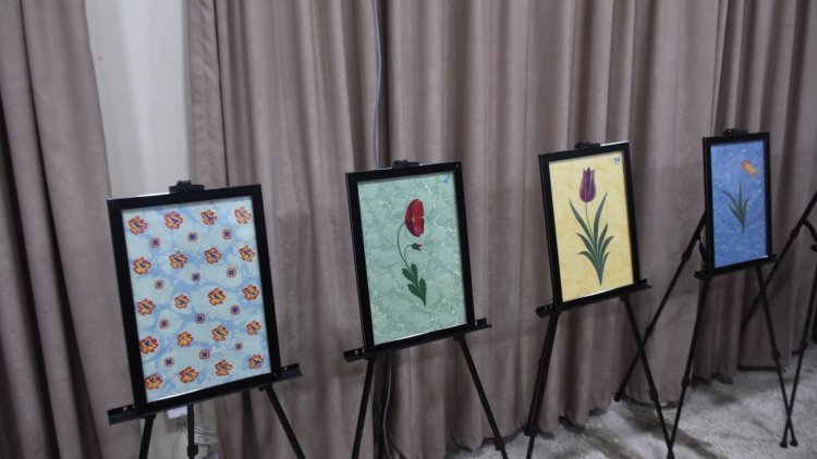 Kerkük'te “renklerin suyla buluşması" temasıyla ilk kez ebru sergisi düzenlendi