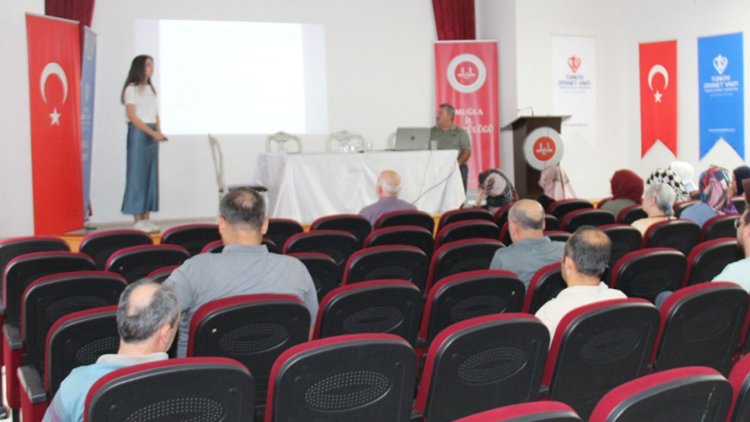 Muğla'da  "Bir Yetime Aile Olmak" paneli gerçekleşti