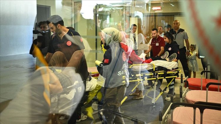 Gazze'den tedavi için Türkiye'ye 4 yaralı getirildi