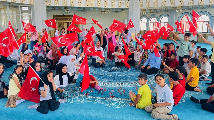 Van'daki Yaz Kur'an Kurslarında 15 Temmuz anıldı