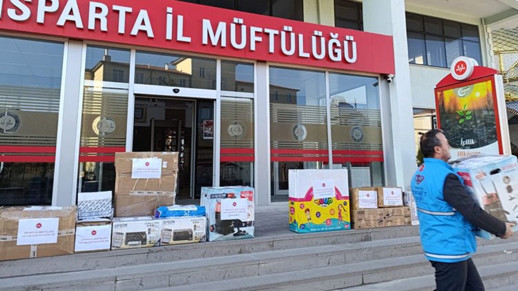 TDV gönüllüsü şube müdürü iyiliğe aracı oluyor