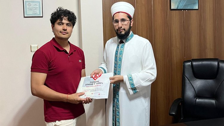 Kolombiyalı genç Arapgir'de Müslüman oldu