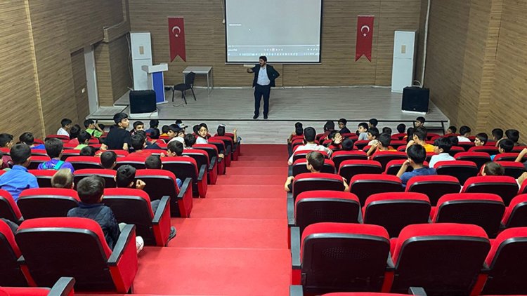 Müftülük sinema günleriyle gençleri ağırlıyor
