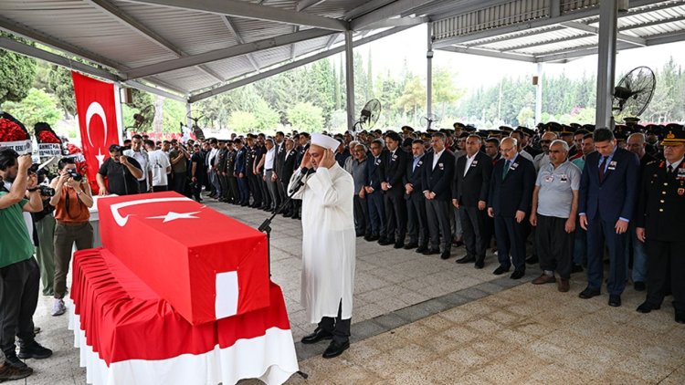 Şırnak'ta şehit olan uzman çavuşun cenazesi Adana'da defnedildi