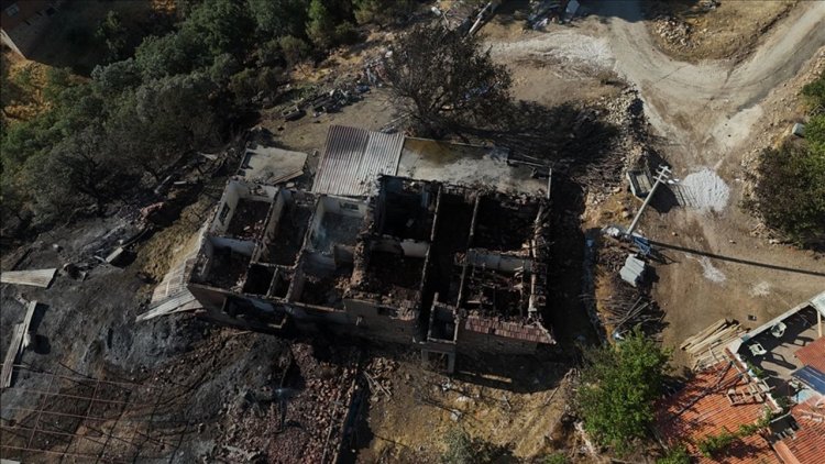 Bakan Yerlikaya: Son 2 ayda orman yangınlarında 13 ilde 407 konut, 17 iş yeri ve 96 ahır hasar aldı