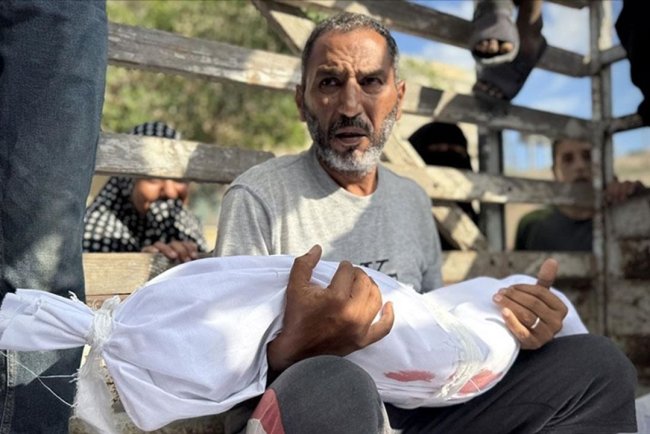 İşgalcilerin Gazze'de ev ve çadırları hedef alan saldırılarında 12 Filistinli şehit oldu