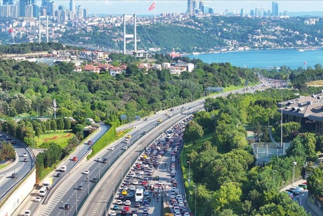 İstanbul'a "otobüs öncelikli yol" uygulaması geliyor