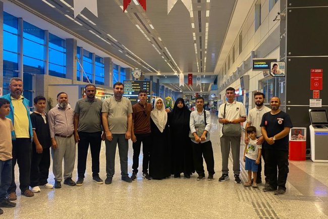 Şanlıurfa'da gençler umreye uğurlandı