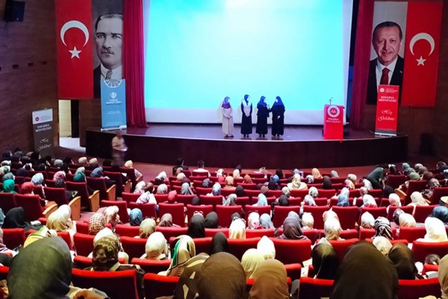 Serdivan'da TDV Yayınları tanıtıldı