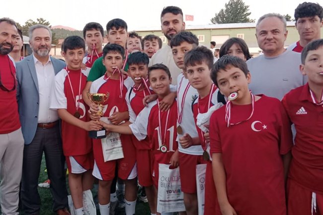 Çorum'da "Camiler Arası Futbol Turnuvası"nda kupa sahibini buldu