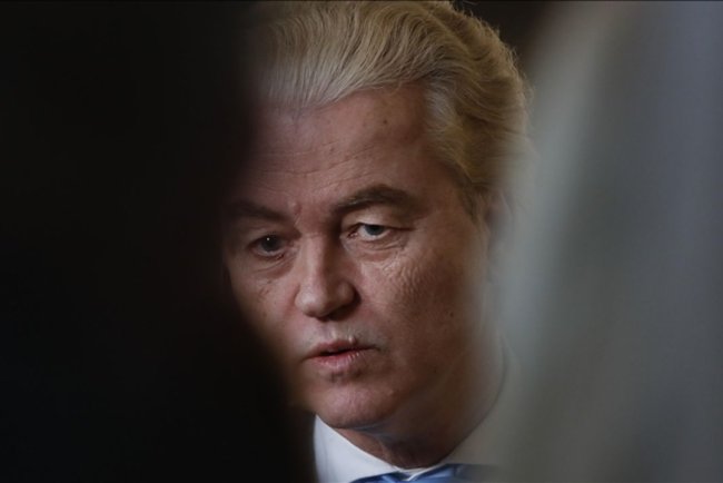 Hollanda'da 14 İslami kuruluştan, aşırı sağcı Wilders hakkında suç duyurusu